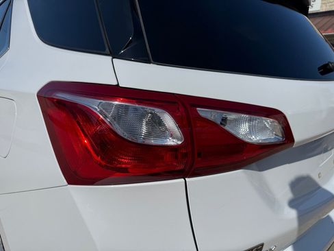 Used 2019 Chevrolet Equinox LT FWD image 10
