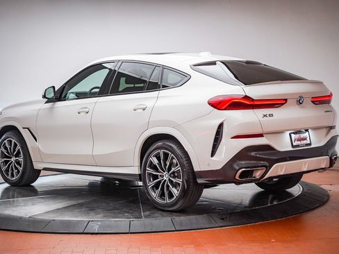 Certified 2024 BMW X6 xDrive40i w/ Premium Package AWD/4WD image 2