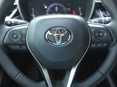Used 2026 Toyota Corolla XSE FWD image 27