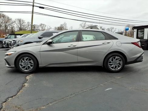 Used 2024 Hyundai Elantra SEL image 6