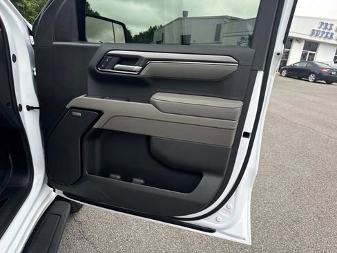 Certified 2025 Chevrolet Silverado 1500 ZR2 w/ Technology Package AWD/4WD image 24