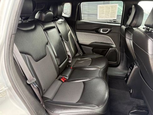 Certified 2024 Jeep Compass Latitude AWD/4WD image 14