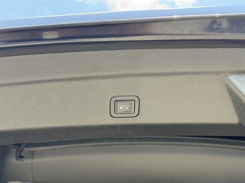 Used 2024 Cadillac Escalade Sport Platinum AWD/4WD image 7
