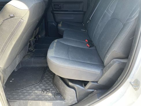 Used 2024 RAM 2500 Tradesman w/ Chrome Appearance Group image 22