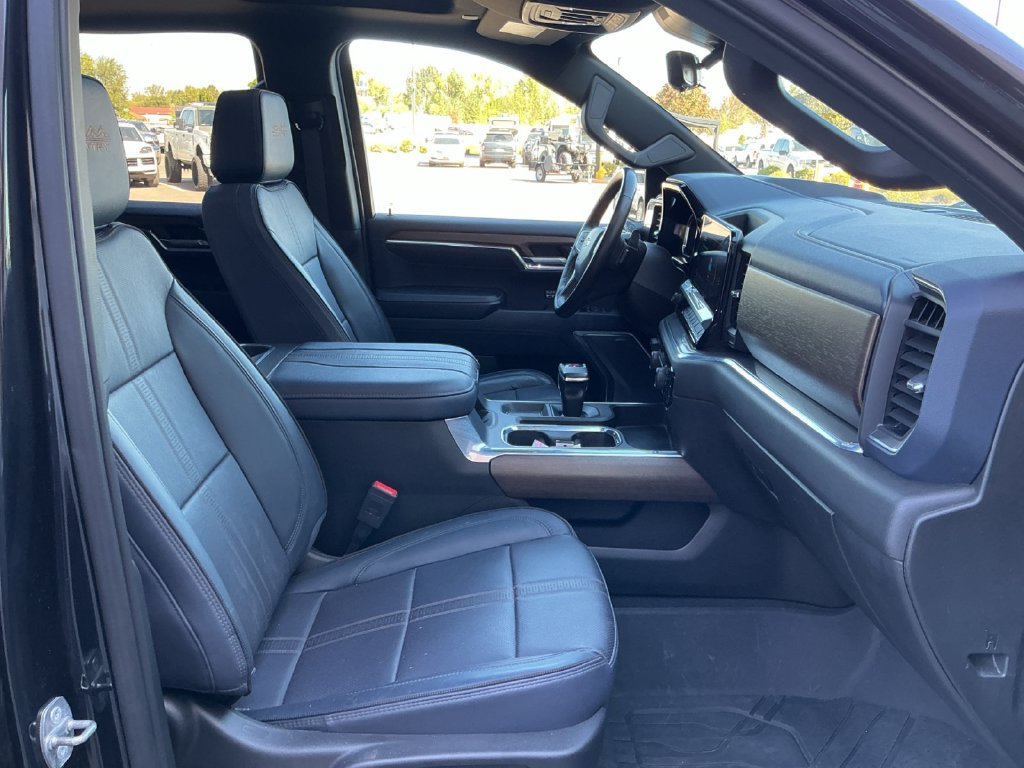 Certified 2023 Chevrolet Silverado 1500 High Country w/ High Country Premium Package AWD/4WD image 36