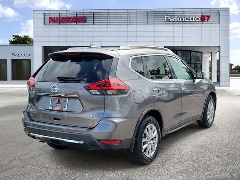 Used 2018 Nissan Rogue SV w/ Premium Package FWD image 6