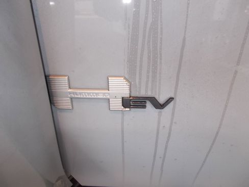 New 2025 GMC Hummer EV 2X image 24