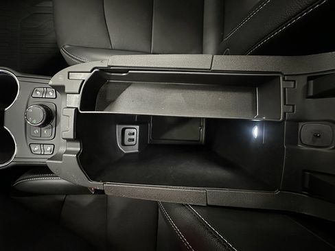 Certified 2023 GMC Terrain SLT w/ Infotainment Package II AWD/4WD image 36