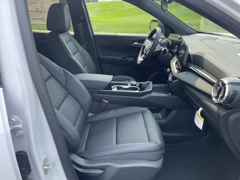 Used 2026 Chevrolet Equinox LT w/ Convenience Package II AWD/4WD image 26