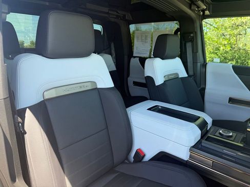 Used 2025 GMC Hummer EV 3X w/ LPO, Illumination Package AWD/4WD image 27