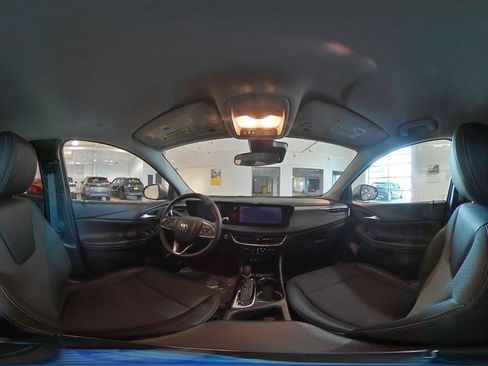 Used 2025 Buick Encore GX Preferred FWD image 41