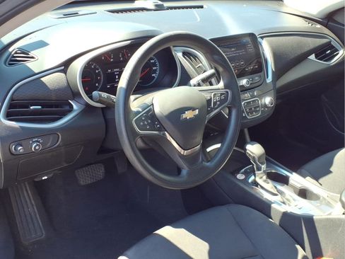Used 2024 Chevrolet Malibu LT FWD image 17