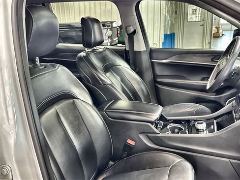 Used 2021 Jeep Grand Cherokee L Limited image 33