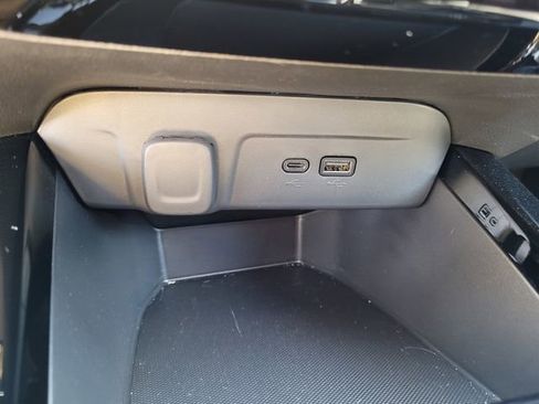 Used 2025 Chevrolet Trax ACTIV w/ Driver Confidence Package FWD image 21