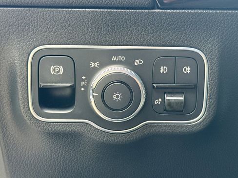 Used 2021 Mercedes-Benz GLA 250 image 31