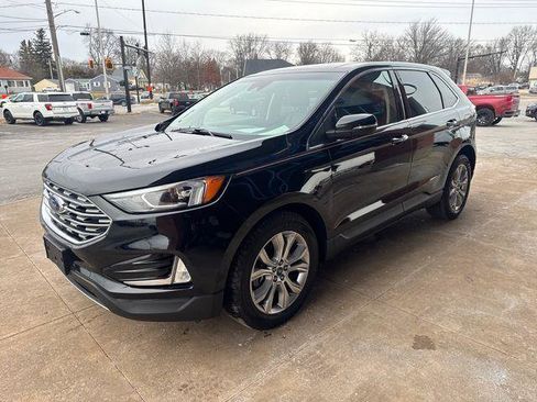 Used 2019 Ford Edge Titanium w/ Cold Weather Package image 5