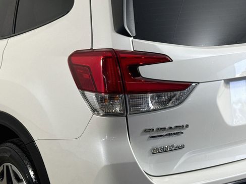 Used 2023 Subaru Forester Premium AWD/4WD image 36