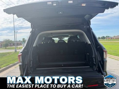 Used 2025 Lincoln Navigator Reserve AWD/4WD image 9