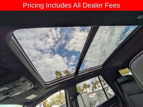 Used 2022 GMC Yukon Denali w/ Advanced Technology Package AWD/4WD image 22