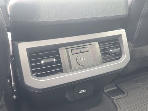 Certified 2025 Ford F350 Lariat w/ Black Appearance Package image 16