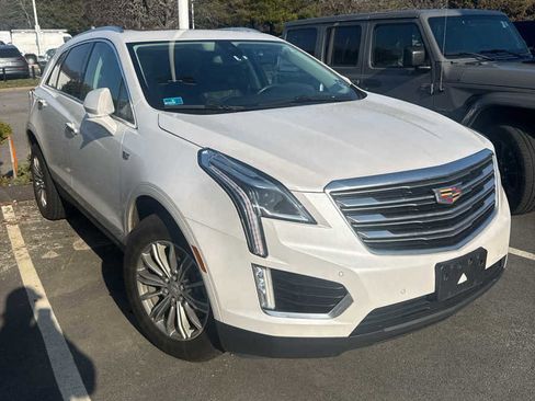 Used 2017 Cadillac XT5 Luxury image 1