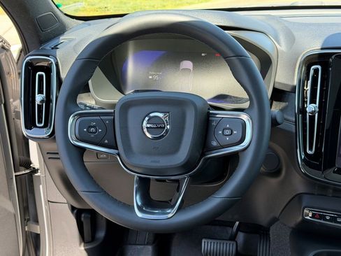 Certified 2023 Volvo C40 P8 Recharge Plus AWD/4WD image 22