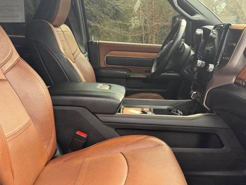 Used 2023 RAM 3500 Limited image 30