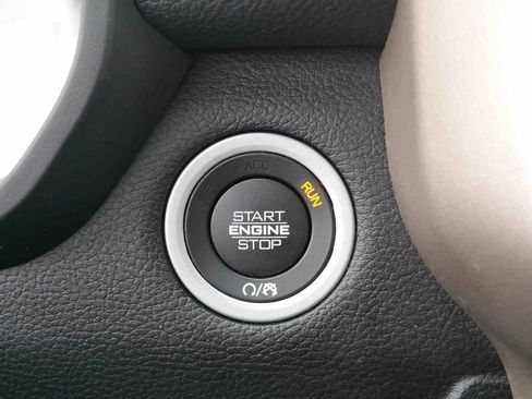 Used 2020 RAM 1500 Laramie image 33