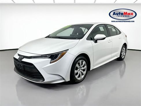 Used 2024 Toyota Corolla LE image 5