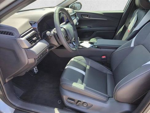 Used 2026 Toyota Camry SE FWD image 12