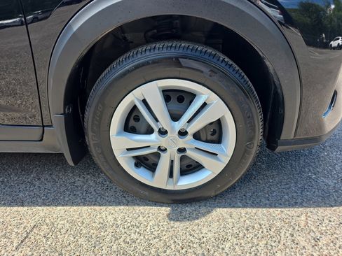 Used 2025 Nissan Kicks Play S FWD image 10