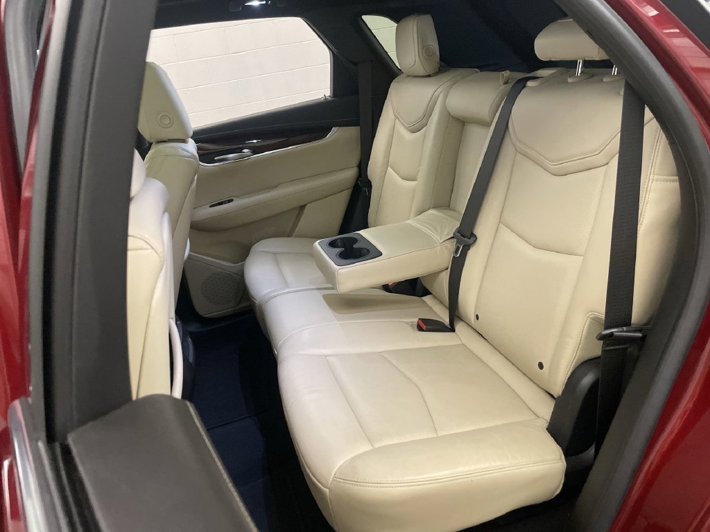 Used 2017 Cadillac XT5 Luxury w/ Driver Awareness Package FWD image 19