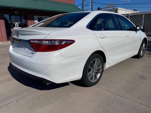 Used 2016 Toyota Camry SE FWD image 4