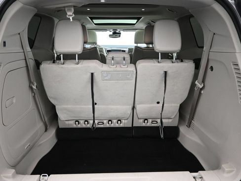 Used 2018 Chrysler Pacifica Limited w/ Advanced Safetytec Group FWD image 24