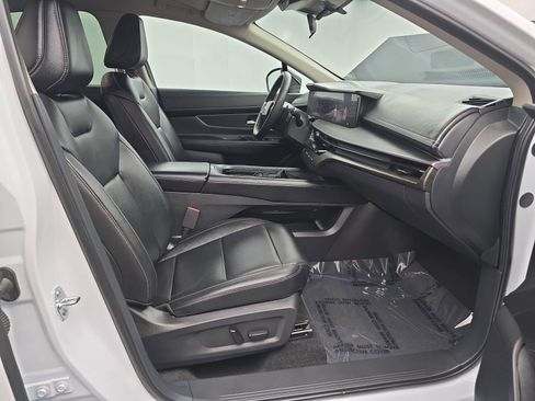 Used 2025 Nissan Murano SV image 38