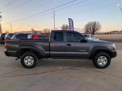 Used 2015 Toyota Tacoma PreRunner w/ Convenience Package image 7