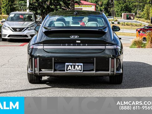 Used 2024 Hyundai Ioniq 6 SEL image 12