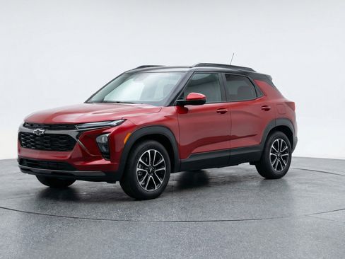 Used 2025 Chevrolet TrailBlazer LT image 3