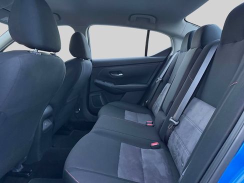 Used 2025 Nissan Sentra SR FWD image 12