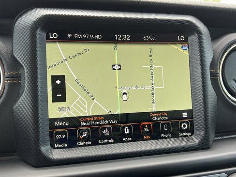 Used 2023 Jeep Gladiator Overland AWD/4WD image 24
