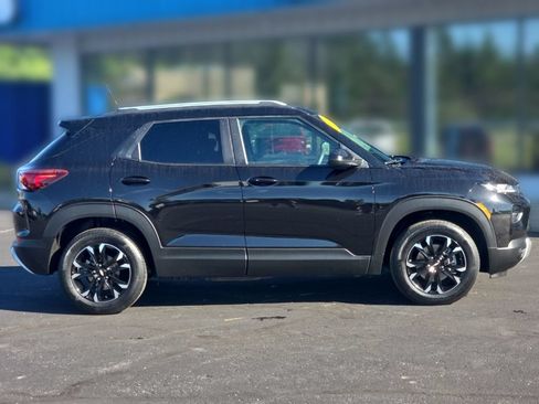 Used 2023 Chevrolet TrailBlazer LT w/ Convenience Package AWD/4WD image 9