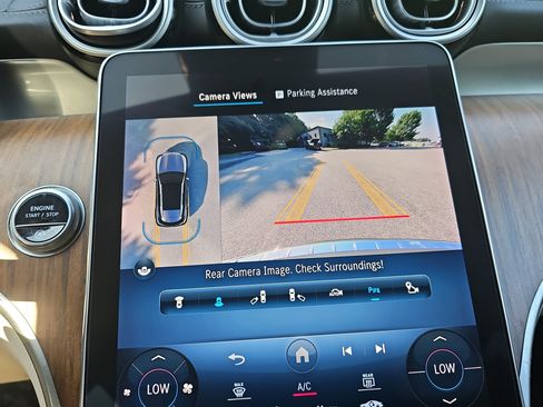 Used 2023 Mercedes-Benz GLC 300 4MATIC image 25
