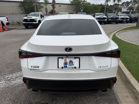 Used 2023 Lexus IS 300 w/ Comfort Package RWD image 5