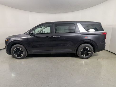 New 2026 Kia Carnival LXS image 4