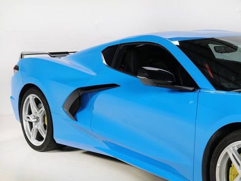 Used 2023 Chevrolet Corvette Stingray Preferred Cpe w/ Z51 Performance Package RWD image 28
