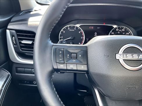 Used 2026 Nissan Rogue SV w/ SV Premium Package image 23