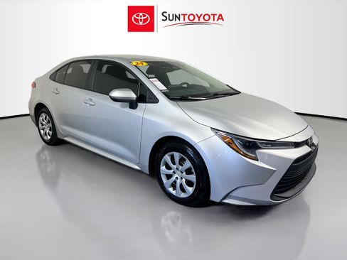 Used 2024 Toyota Corolla LE image 1
