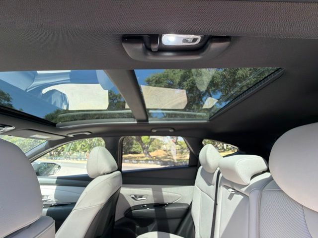 New 2026 Hyundai Tucson Limited FWD image 16