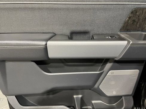 Used 2024 Ford F450 Lariat w/ Chrome Package image 19