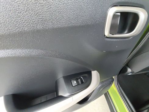 Used 2021 Hyundai Venue SEL w/ Cargo Package FWD image 28